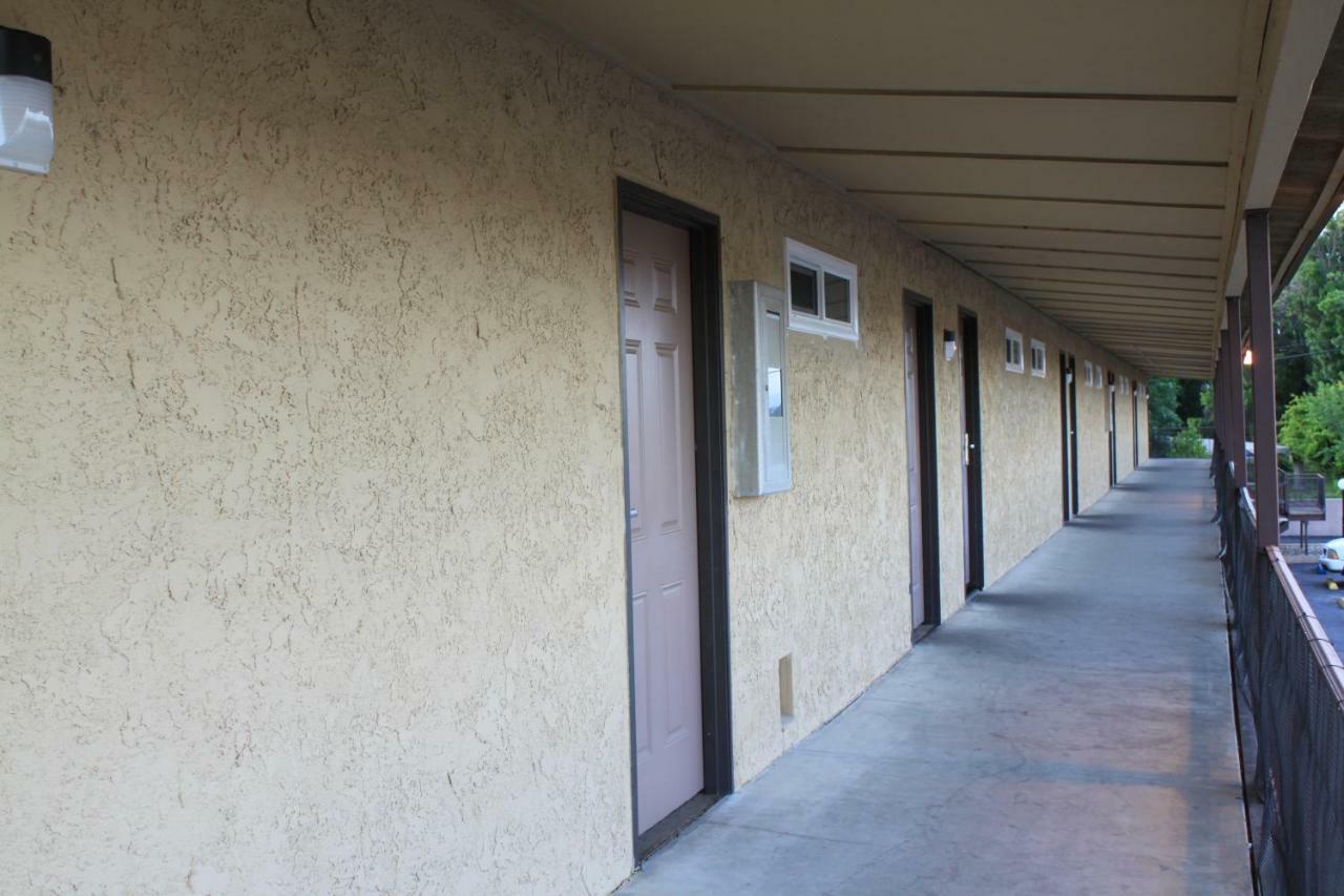 Menifee Inn Экстерьер фото